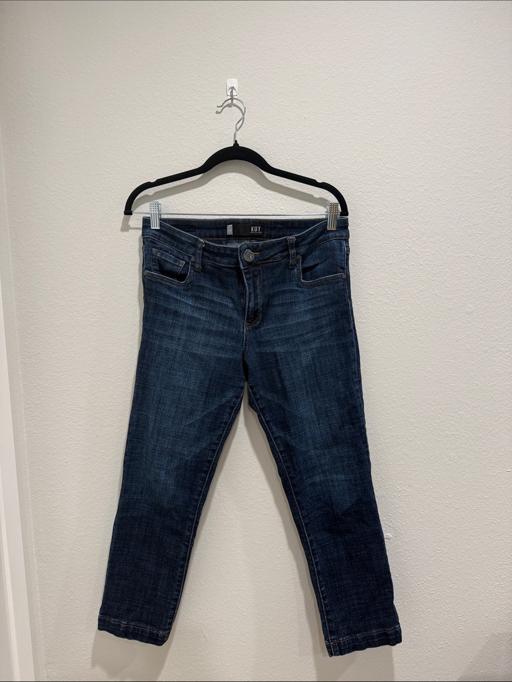 Kut from the Kloth Indigo Straight Leg Capri Stretch Jeans